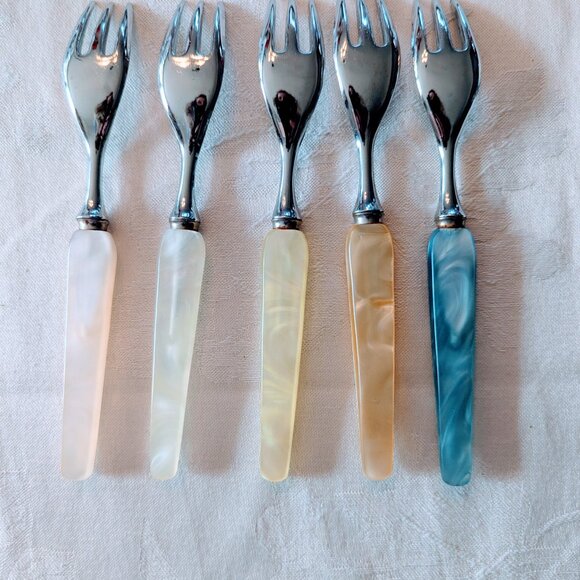 Lot of 6 VTG German MCM Dessert Bakelite Set Pyraline Cake Lifter Cake Forks - Picture 3 of 10